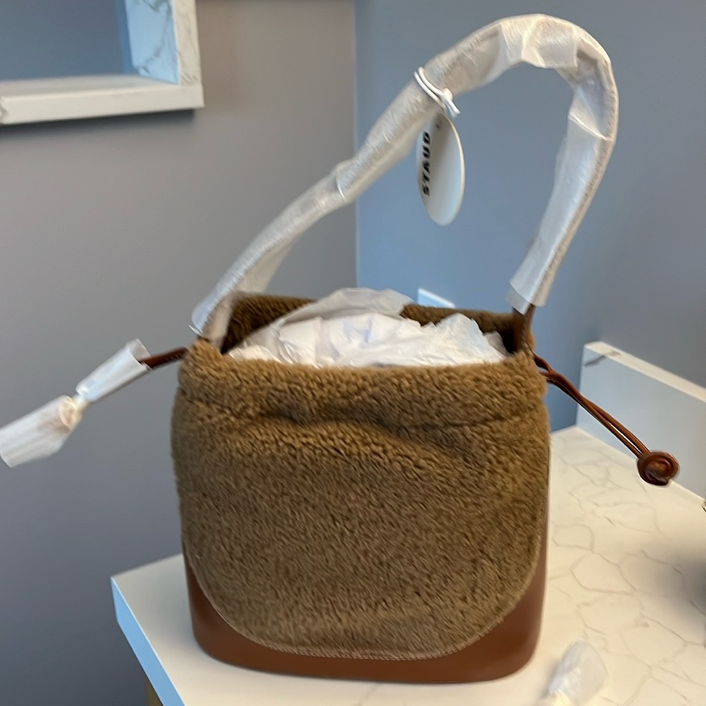 NWT Staud Cinch Shearling Bucket Bag